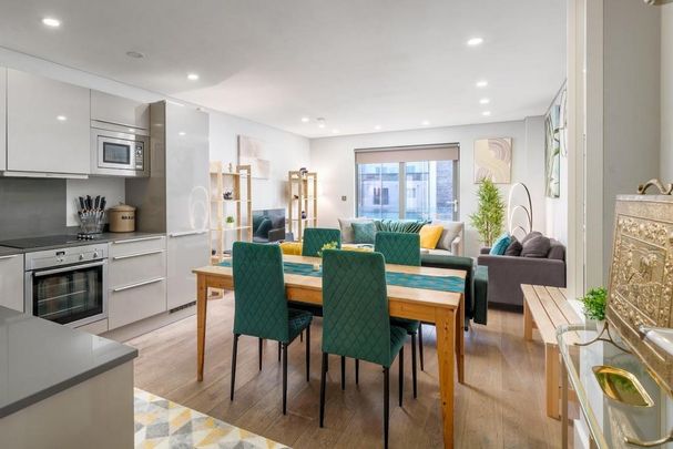 3 bedroom flat to rent - Photo 1