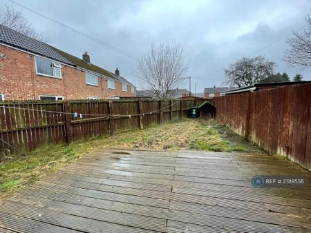 3 bedroom terraced house to rent - Photo 4