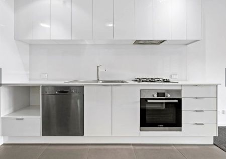 Spacious 1BR Apartment - Photo 5