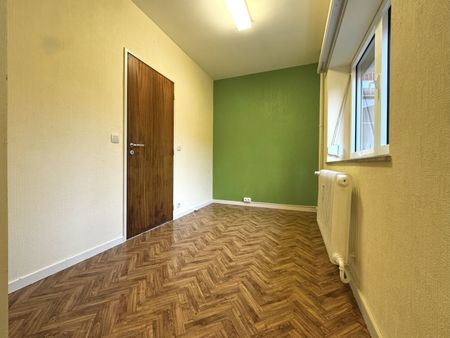 Ruim appartement met 2 slaapkamers in centrum Genk - Foto 3