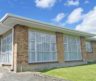 HOKOWHITU - TWO BEDROOMS - Photo 2