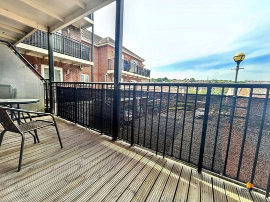 2 bedroom flat to rent - Photo 1