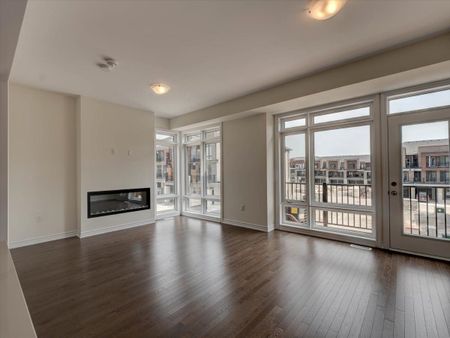 For Lease - 22 Griffith Street, Aurora, Ontario - Photo 3