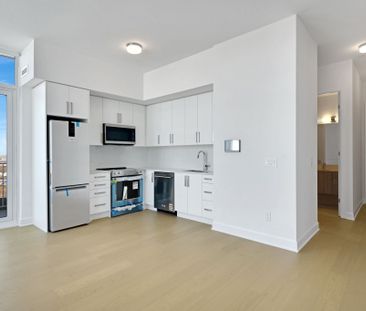 For Lease - 3240 William Coltson Avenue Unit# 2007, Oakville, Ontario - Photo 4