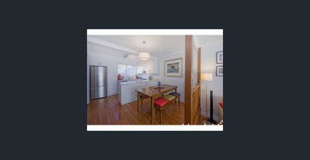 2BR Townhouse in brilliant location - Photo 2
