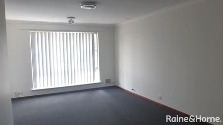 3 Wedge Court, Cooloongup, WA 6168 - Photo 4