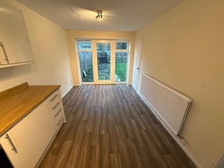 3 bedroom house to rent - Photo 3