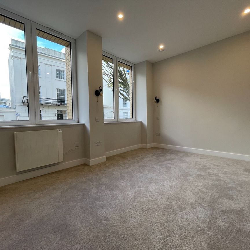 2 Bed Flat, Carlton Crescent, SO15 - Photo 1