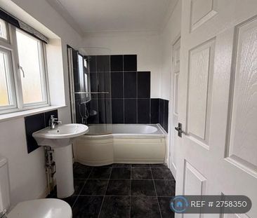 2 bedroom end of terrace house to rent - Photo 4