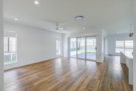 7 Hydrangea Avenue, Redland Bay QLD 4165 - House For Rent | Domain - Photo 2