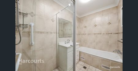 Beautifully Updated 2-Bedroom Villa with Covered Entertaining Area... - Photo 4