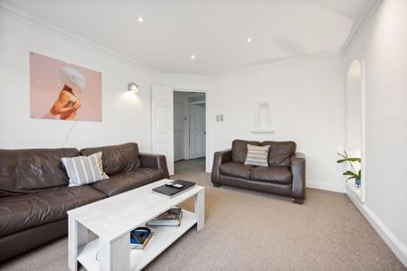 2 bedroom apartment to rent - Photo 4