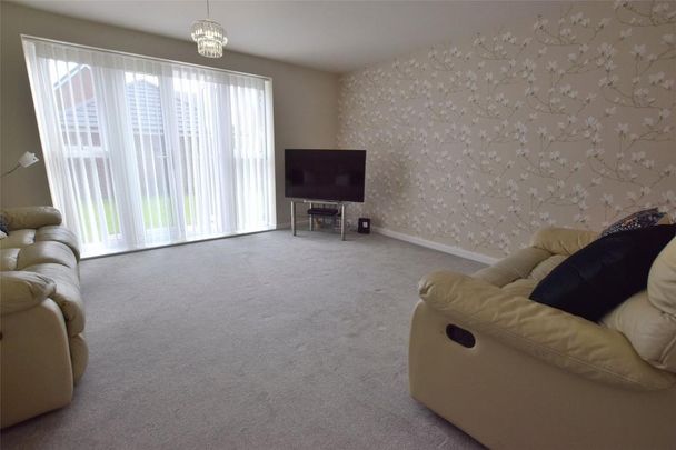 3 bedroom semi-detached house to rent - Photo 1