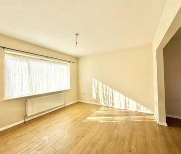 3 bedroom end of terrace house to rent - Photo 2