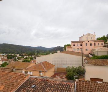 Location Appartement 1 pièce 32m² PIERREFEU DU VAR 83390 - Photo 4