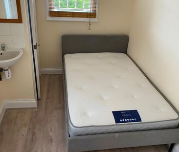 Studio Flat, Mount Nod Road, SW16 - Photo 3