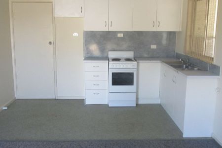 2/80 Murray Street - Photo 4