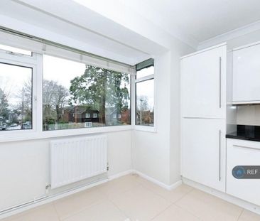 2 bedroom maisonette to rent - Photo 4