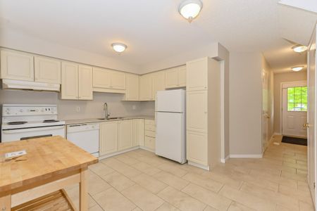 124 Gosling Gardens, Guelph - Photo 4