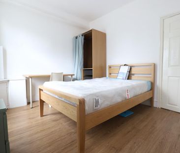 4 bedroom end of terrace house to rent - Photo 5