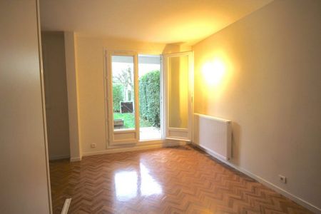 Studio Montigny-le-Bretonneux 36 m² - Photo 2