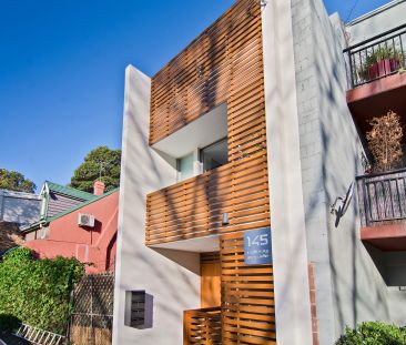 Stylish Studio Apartment in the Heart of Erskineville! - Photo 4