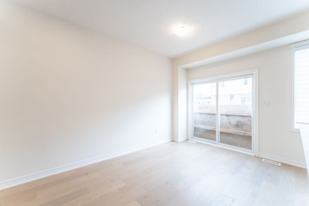 For Lease - 143 Sonoma Lane, Hamilton, Ontario - Photo 3