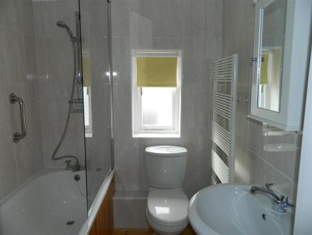 2 bedroom terraced house to rent - Photo 5