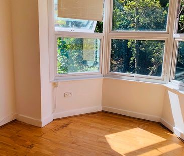 Studio Flat, Temple Road, CR0 - Photo 5