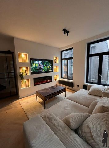 Te huur: volledig gerenoveerde stadswoning in hartje Hoogstraten. - Photo 3