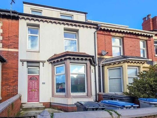 Palatine Road, Blackpool, FY1 - Photo 1