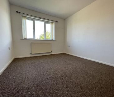 3 bedroom detached house to rent - Photo 3