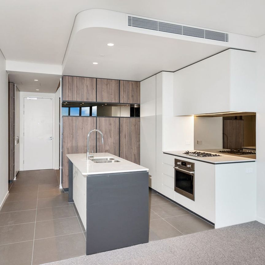 905/232 Wellington Road, Kangaroo Point, Qld 4169 - Photo 1