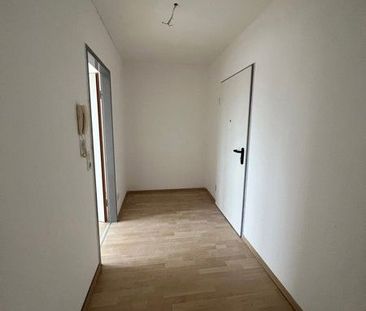 Zentrale 2-Raum-Wohnung mit Aufzug in Dresden-Friedrichstadt! - Photo 1