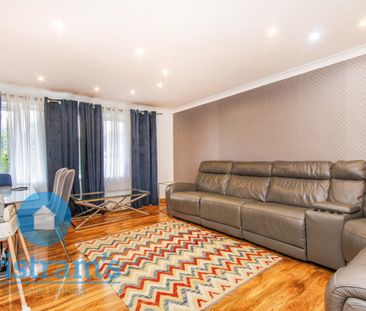 3 bed Flat for Rent - Photo 1