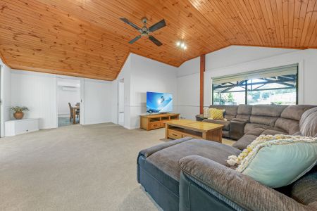 LIFESTYLE HOME IN THE WANDILIGONG VALLEY - Photo 2