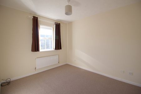 3 bedroom detached house to rent - Photo 2