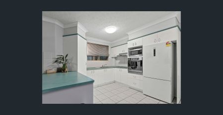 Modern & Low-Maintenance Living in a Prime Location - Photo 5