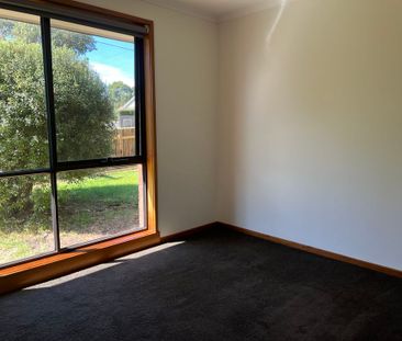 THREE BEDROOM FAMILY HOME - Photo 4