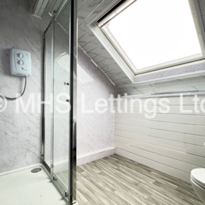 Room 2, 43 Regent Park Terrace, Leeds, LS6 2AX - Photo 1