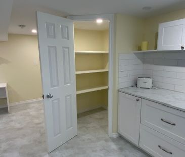 For Lease - 138 Cloverleaf Drive Unit# Lower, Belleville, Ontario - Photo 5