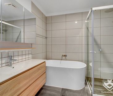 AVAILABLE 27/01/26!!! 4 Beds -Just 6k to Enoggera barracks - Photo 4