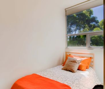 Large 1 Bedroom with Balcony - Photo 4