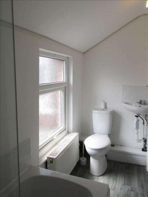 King Edward Street, Scunthorpe, DN16 - Photo 1