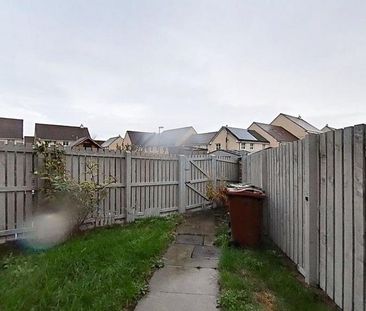 2 bedroom semi-detached house to rent - Photo 2