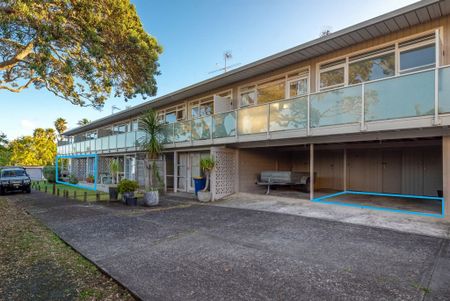 Cute One-Bedroom - Photo 4