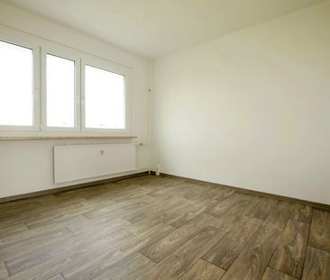 gemütliche 3-Raum-Wohnung mit modernsanierten Bad - Photo 4