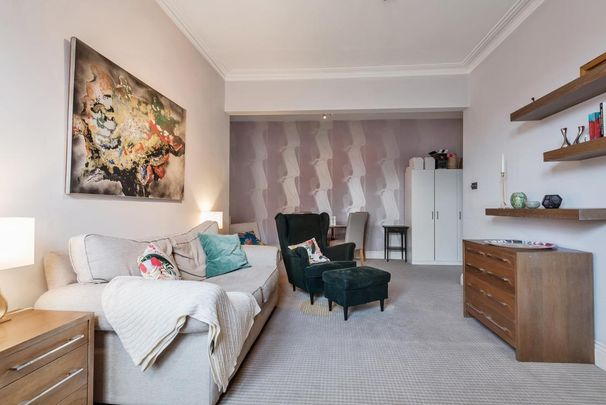 Prince Of Wales Drive, Battersea SW11 - Photo 1