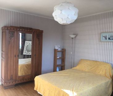 Large Room 20 M2 with private bathroom - Photo 3