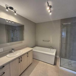 Logement neuf 5-1/2 - 158, Rue du Versant à St-Joseph - Photo 2